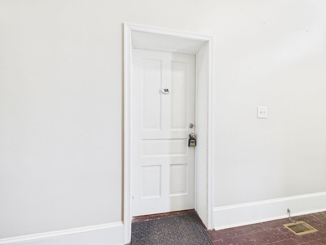 Photo - 2204 W Grace St Unit Apartment 1a