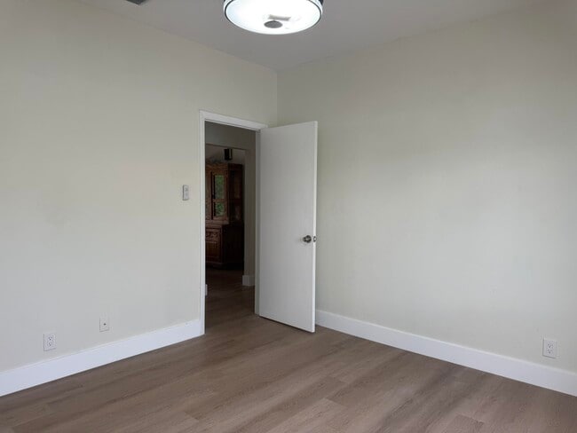 Photo - 509 Plymouth Rd