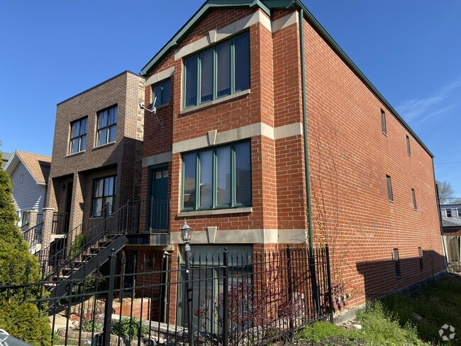 Building Photo - 2442 W Fillmore St Rental