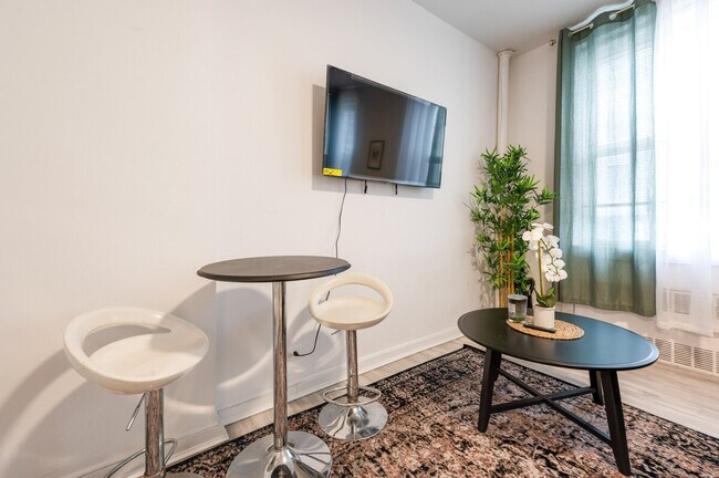 Photo - 250 E 33rd St Unidad ID1323937P