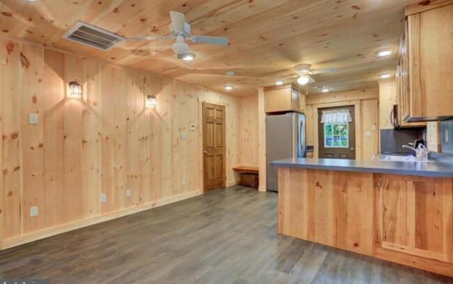 Photo - Lovely Single-Family Home