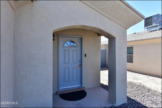 Photo - 13744 Flora Vista Ave