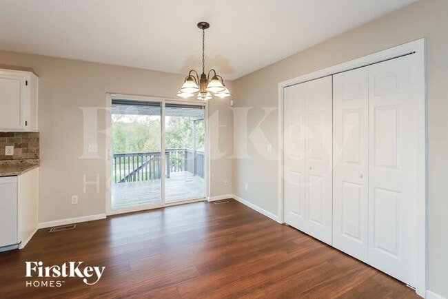 Photo - 18608 Primrose St