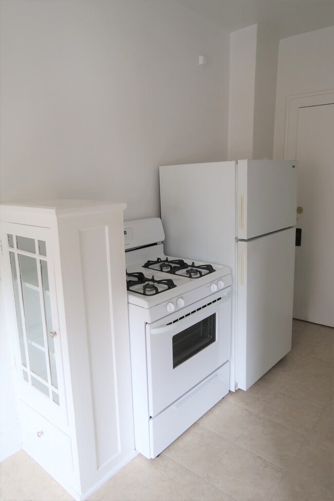 Building Photo - Gerald Manor Rental