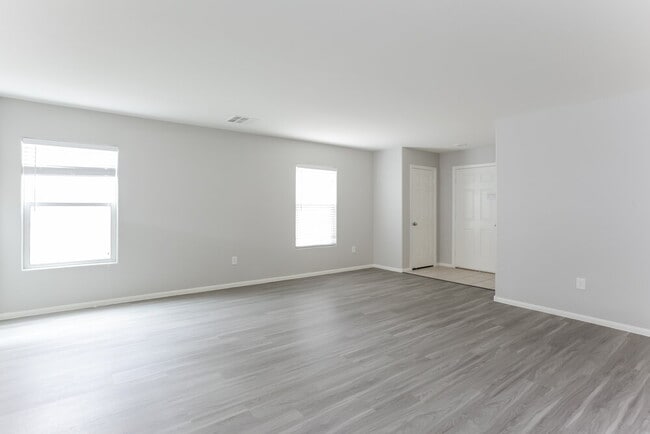 Photo - 6586 Pacific Screech Pl