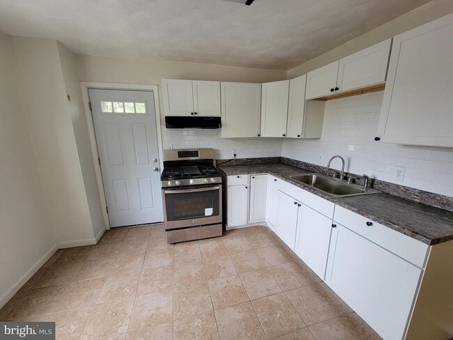 Photo - 6706 Blacklog St