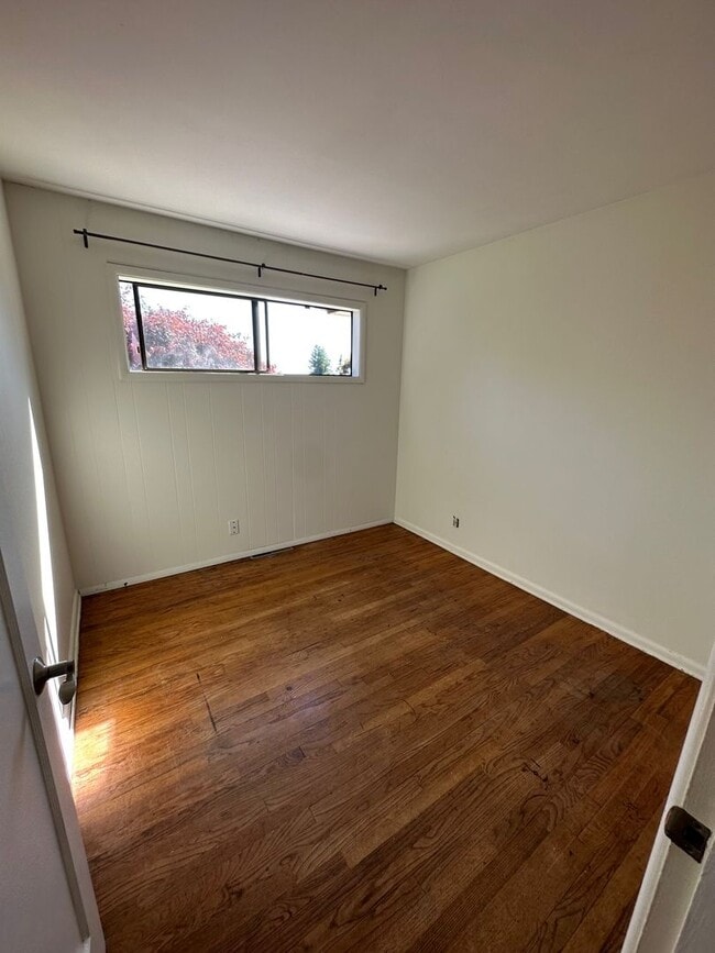 Photo - Beautiful Home in Astoria!