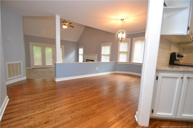 Photo - 111 Long Shadow Ln