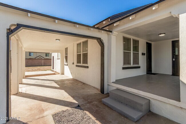 Photo - 423 E Crescent Ave