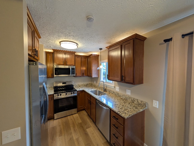 Photo - 2019 50th St SE