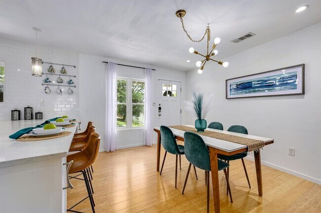Photo - 403 Krebs Ln