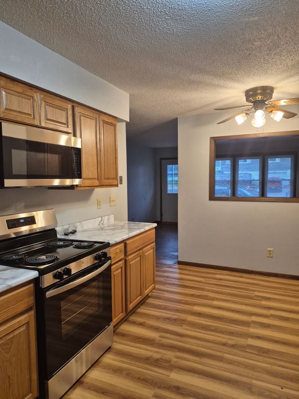 Photo - 1205 Parkview Dr
