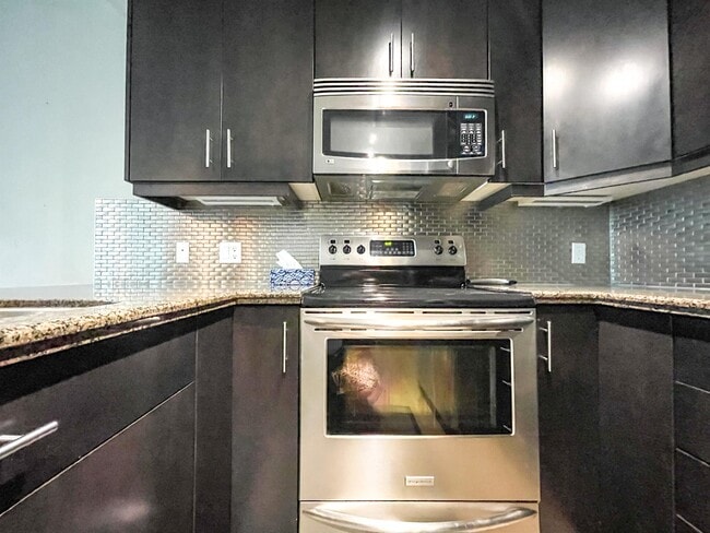 Photo - 210-215 15 Ave SE Unit 1603