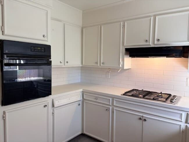 Photo - 5408 Keele St