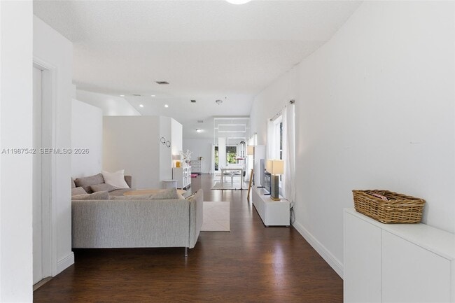 Photo - 1453 Majesty Terrace