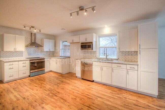 Photo - 7217 S Columbia Ave