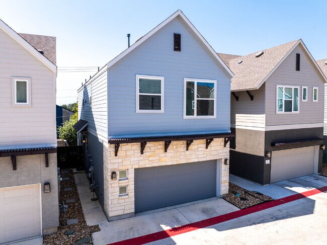 Photo - Bright and Modern Two-Story in One of San ... Unit # 3