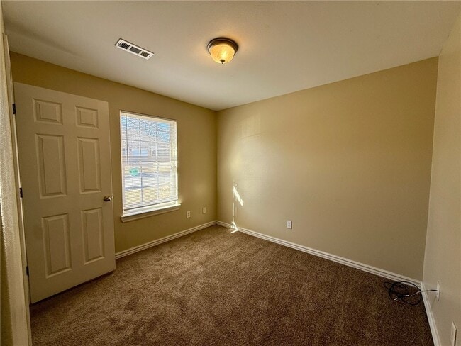 Photo - 333 Graystone Cir