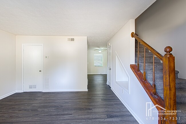 Photo - 5740 Old Gordon Rd