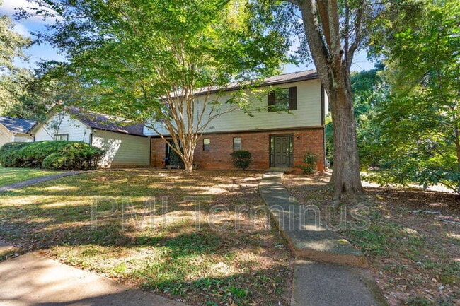 Photo - 5005 Hawthorne Ct