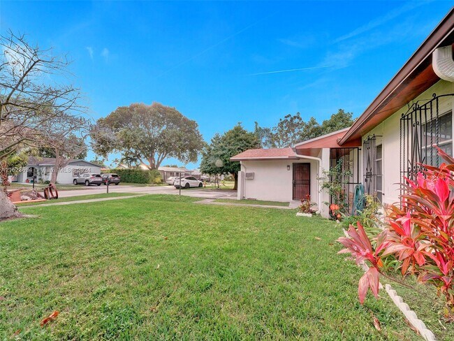 Photo - 13011 SW 80th St