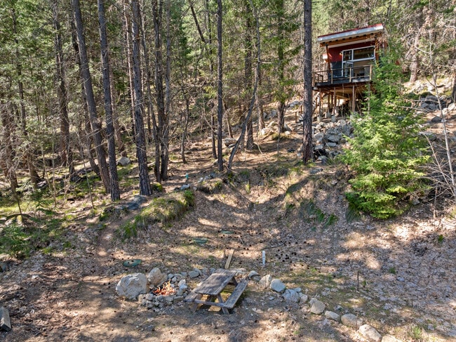 Photo - 8056 Bayne Rd