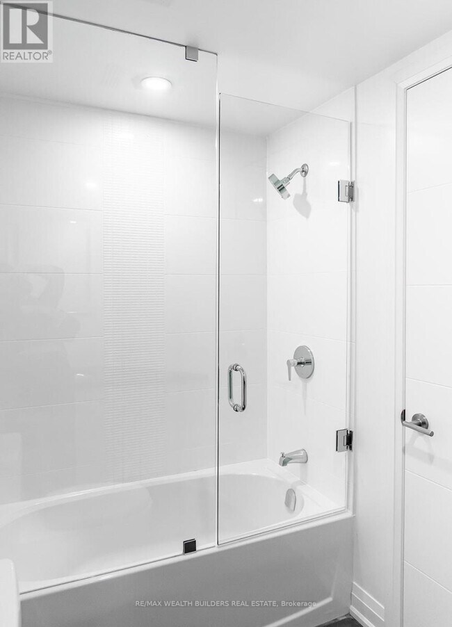 Photo - 213 Jarvis St Unit 6