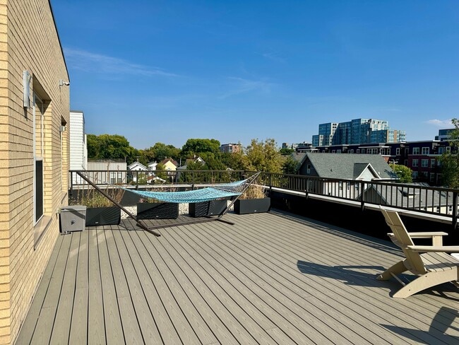 B1a- Large Balcony - 700 East Apartments
