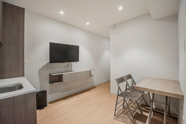 Photo - 5869.5B W 88th St Unidad 5869.5B