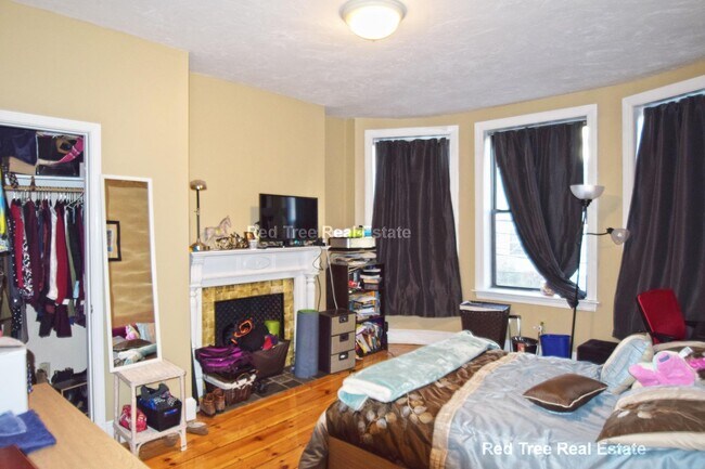 Photo - 18 Highgate St Unit 3