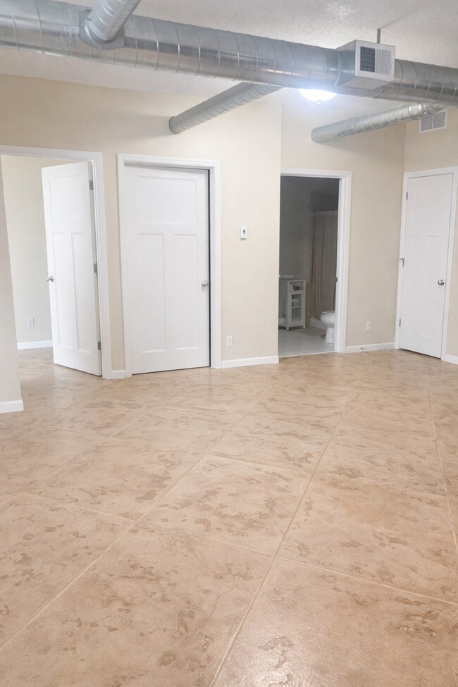 Eagle Crossing Luxury Apartments