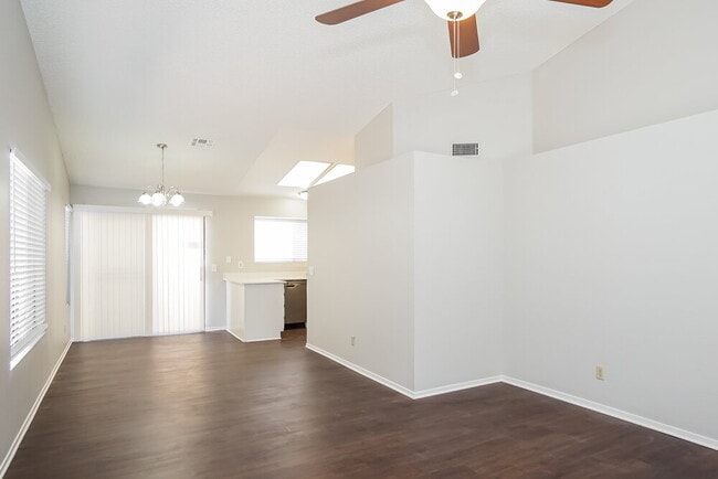 Photo - 1438 Finale Ln