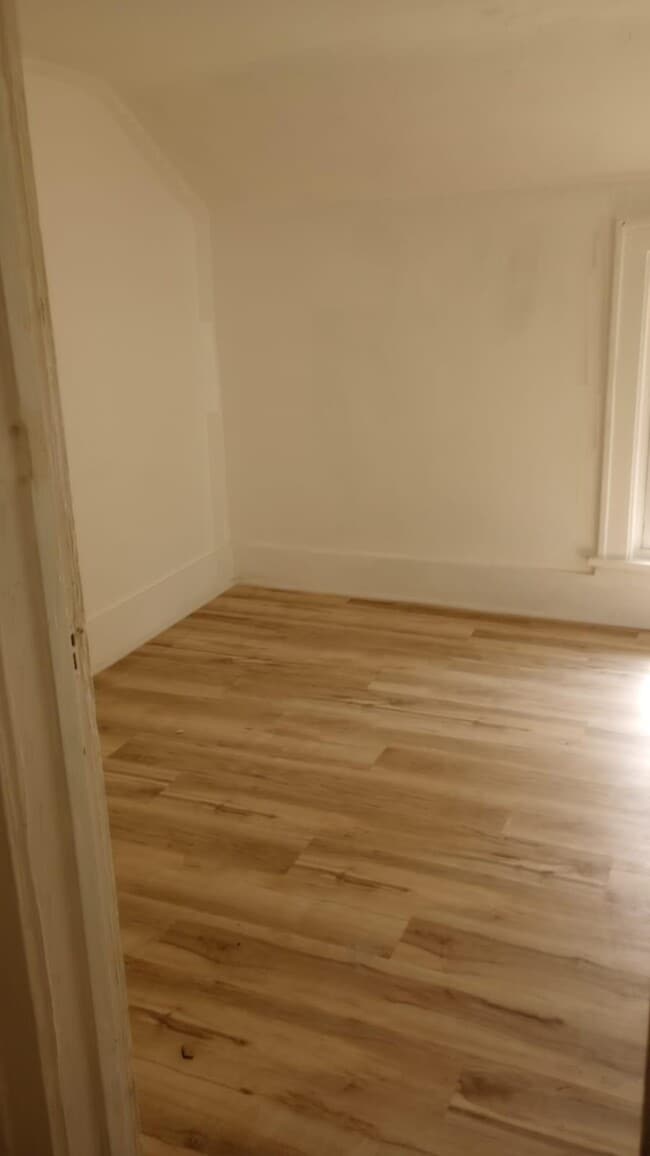 Photo - 1802 E 3rd St