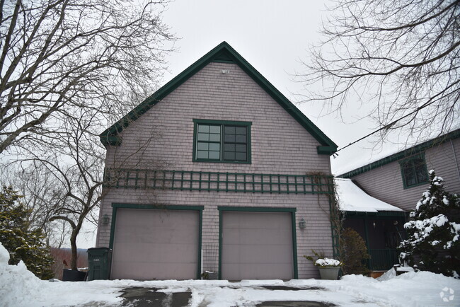 Building Photo - 68 Hayes St Rental