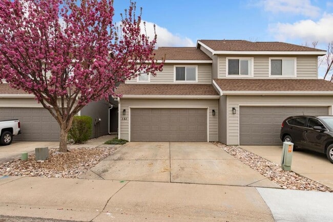 Building Photo - 151 Crabapple Dr