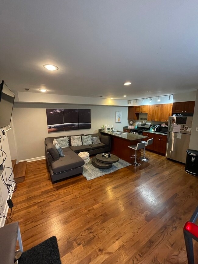 Photo - 1431 W Cortez St