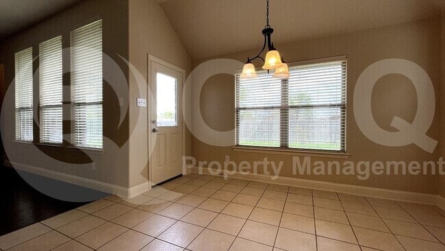 Photo - 516 Brooke St