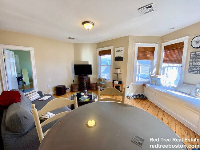 Photo - 35 Hillside St Unit 3