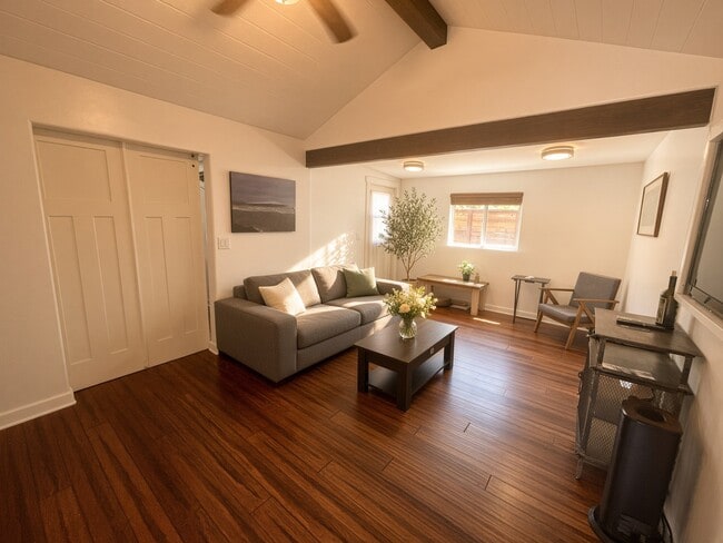 117 N Encinal Ave