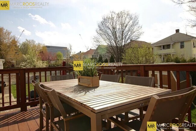 Photo - 62 Litchfield St