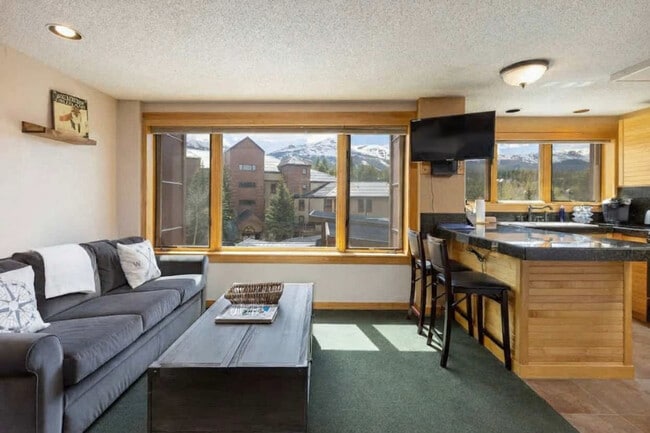 Photo - 535 South Park Avenue Unit ID1387661P