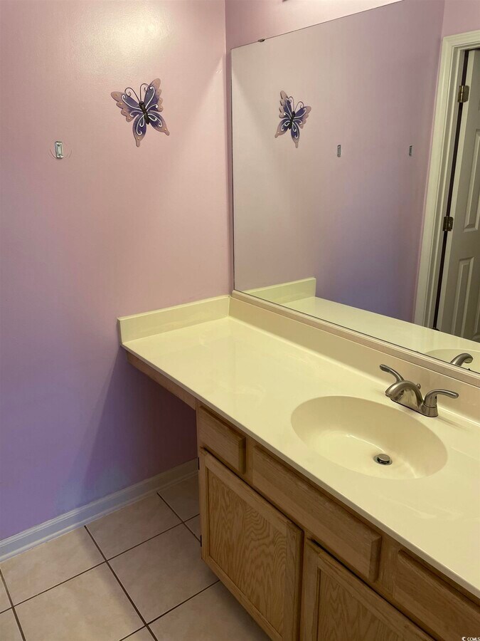 Photo - 541 White River Dr