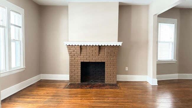 Photo - 693 Linwood Ave Unit 693 Linwood Ave