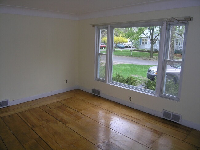 Photo - 1343 Rosewood St Unidad 1