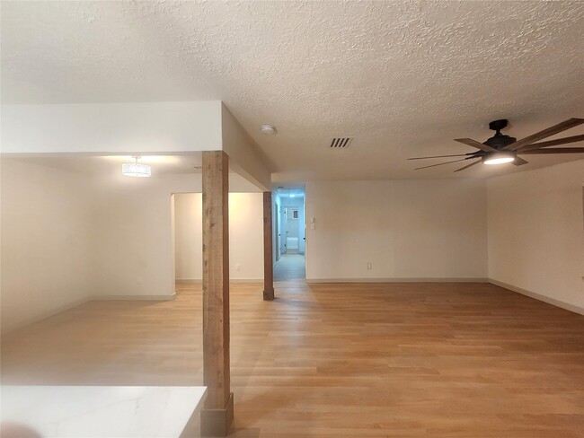 Photo - 4906 Valleyview Dr