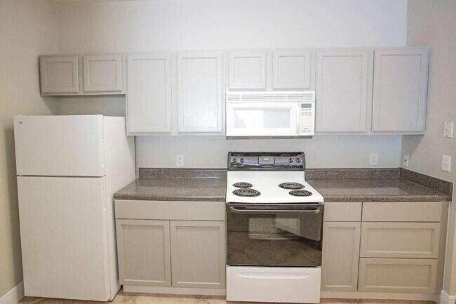 Photo - Gorgeous Condo near beaches, shopping and highways Unit #307