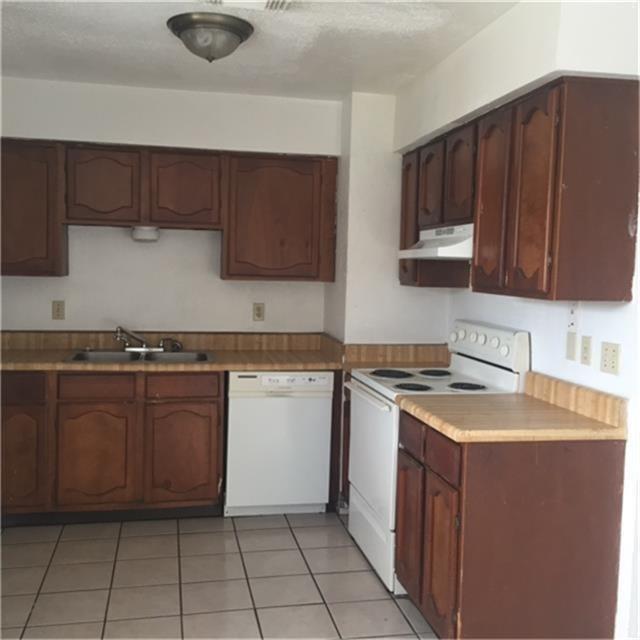 Photo - 3402 Knotty Oaks Trail