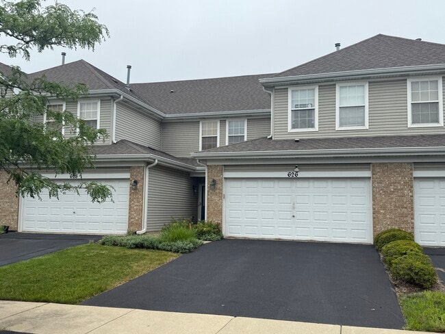 Photo - 626 Lakeridge Ct Townhome