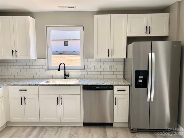 Photo - 2435 Laboratory Rd