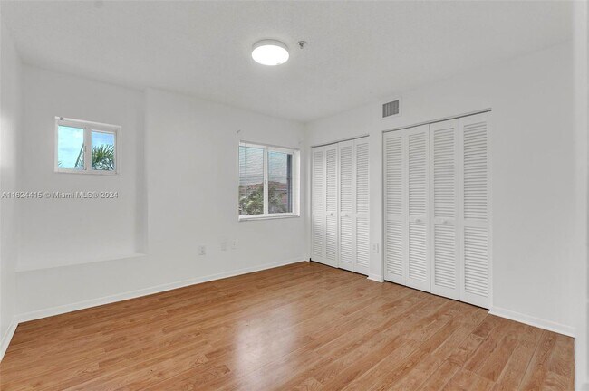 Photo - 205 Riviera Cir Unit 40-6